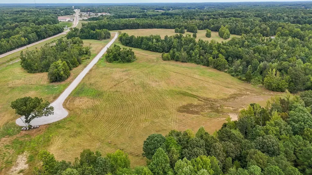 0 Highway 641 Holladay TN 38341