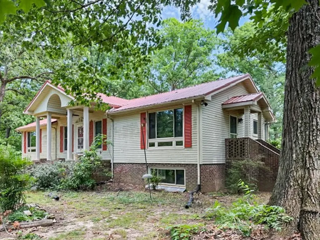 1045 Highland Drive Dickson TN 37055