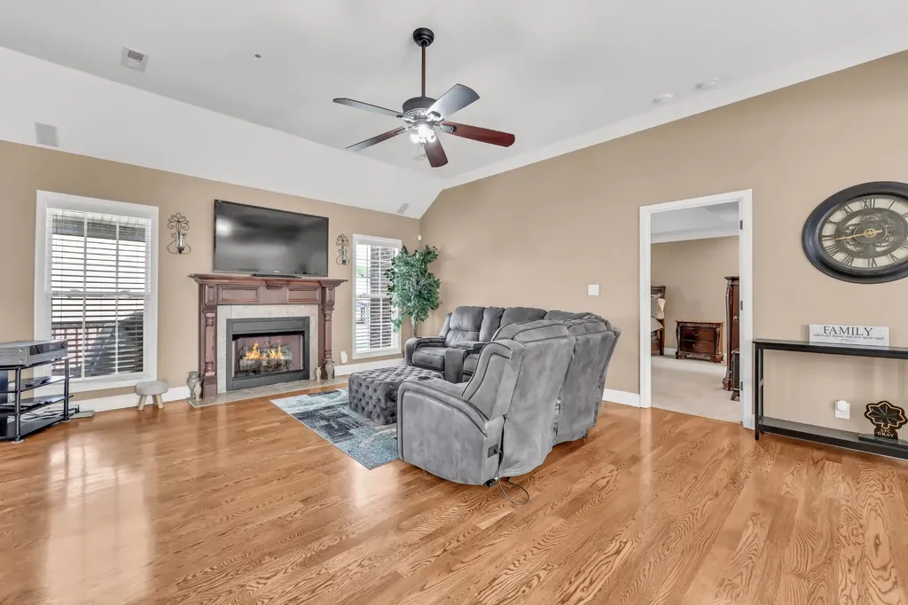 598 Press Grove Drive Clarksville TN 37043