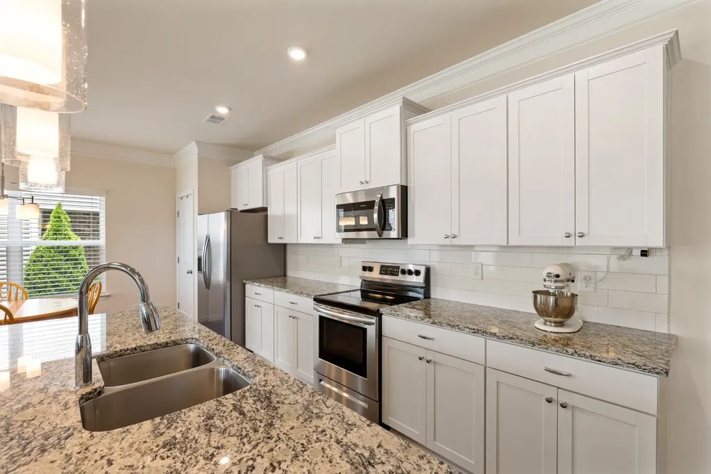 341 Geneva Lane Columbia TN 38401
