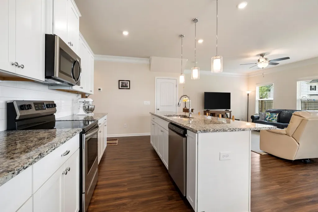 341 Geneva Lane Columbia TN 38401
