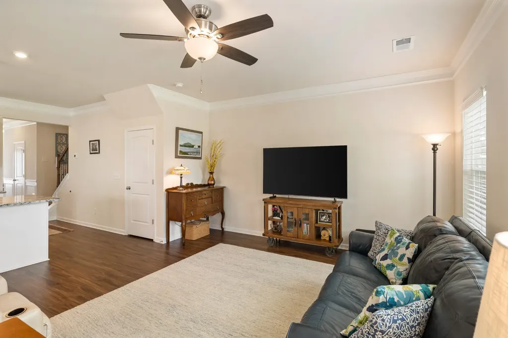 341 Geneva Lane Columbia TN 38401