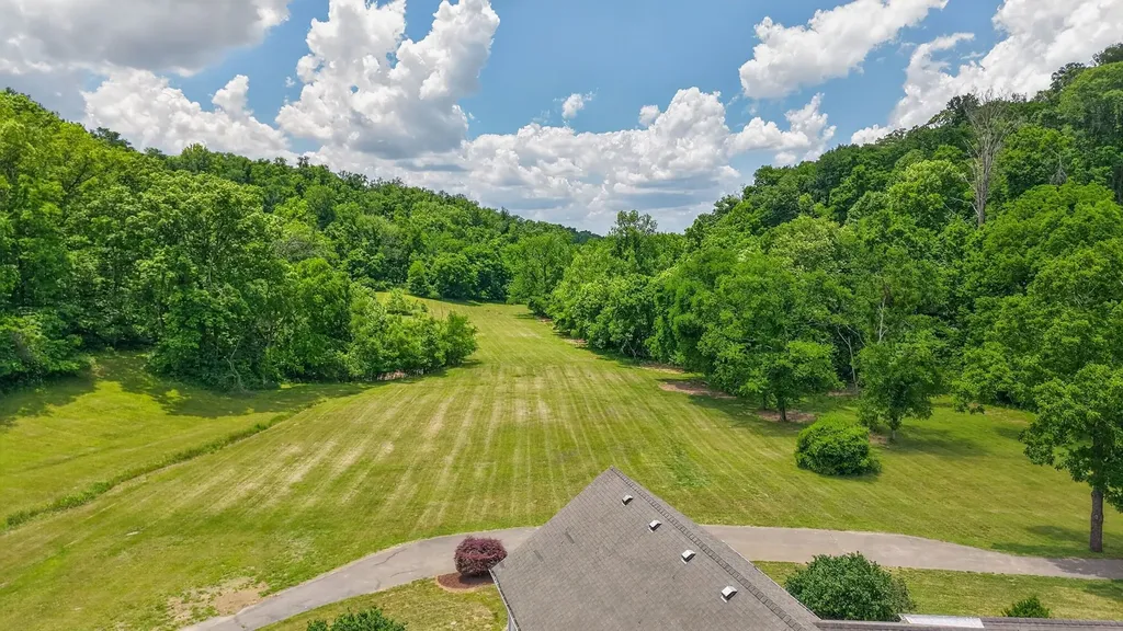 395B Allen Road Goodlettsville TN 37072