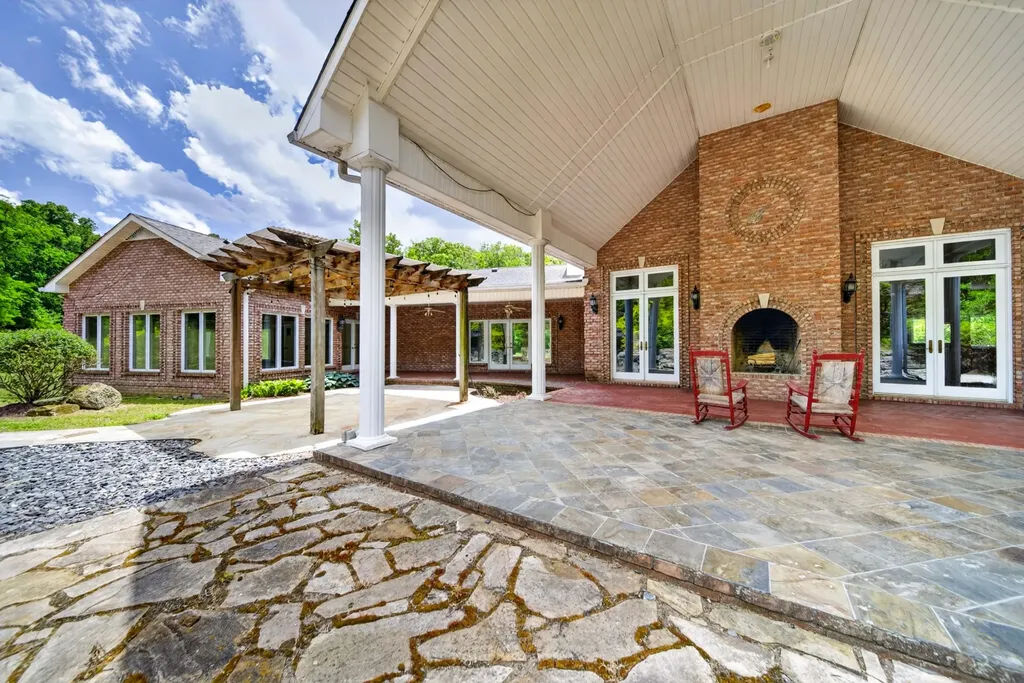 395B Allen Road Goodlettsville TN 37072