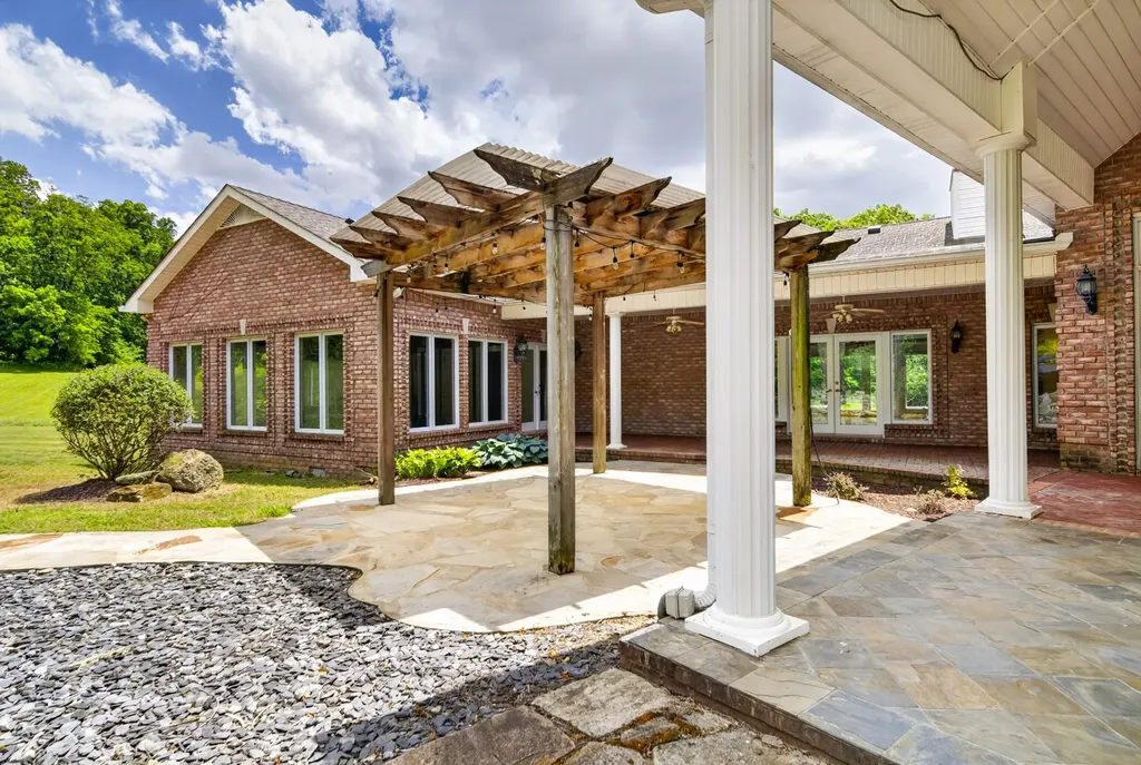 395B Allen Road Goodlettsville TN 37072