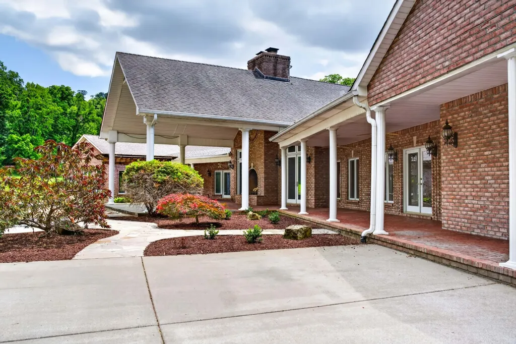 395B Allen Road Goodlettsville TN 37072