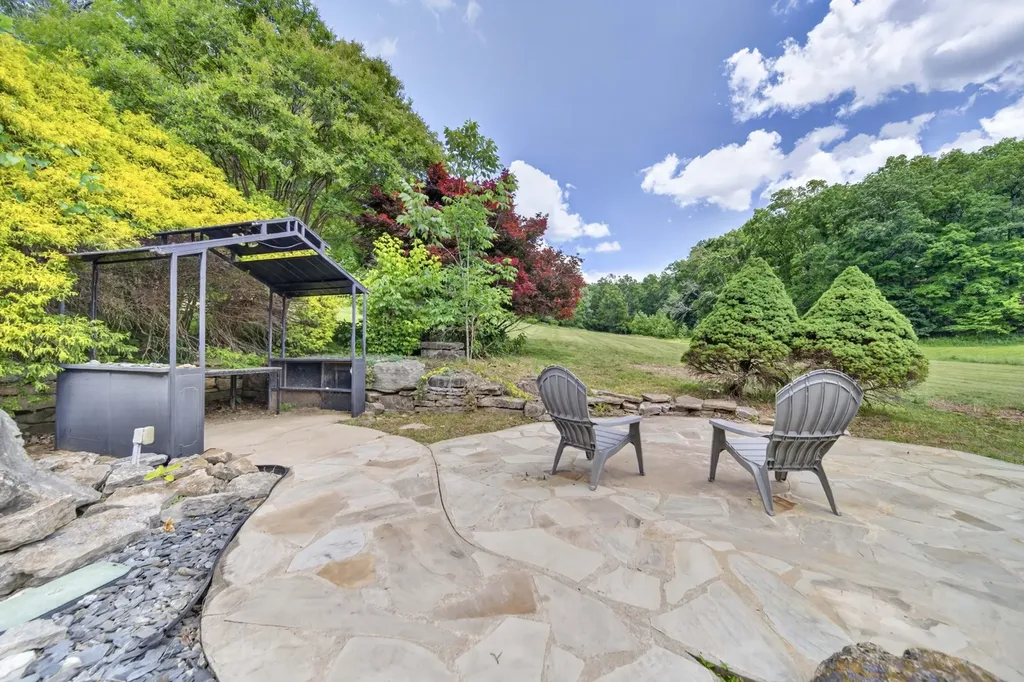395B Allen Road Goodlettsville TN 37072