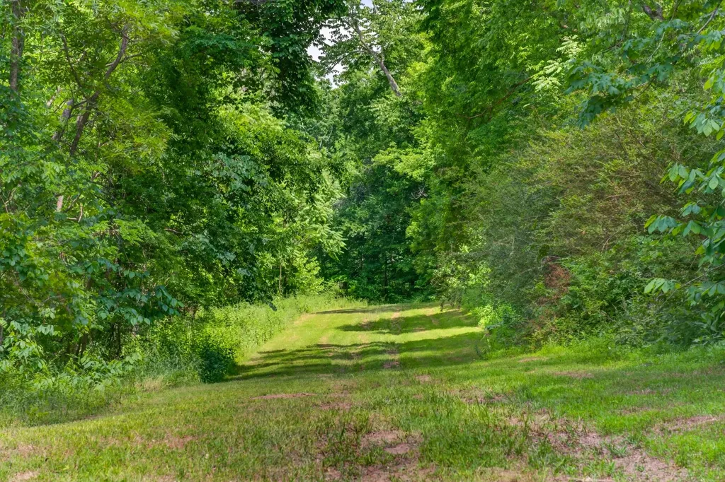 395B Allen Road Goodlettsville TN 37072