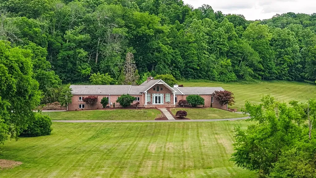 395B Allen Road Goodlettsville TN 37072