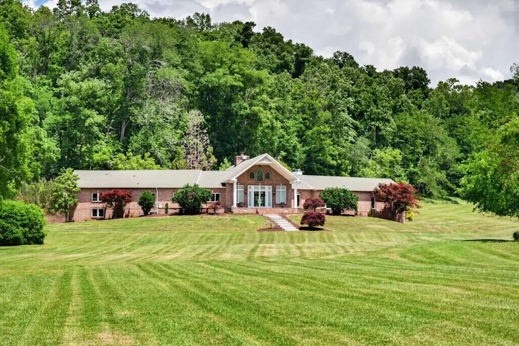 395B Allen Road Goodlettsville TN 37072