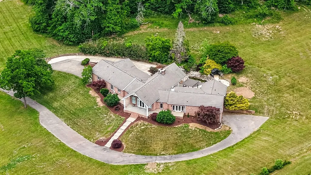 395B Allen Road Goodlettsville TN 37072