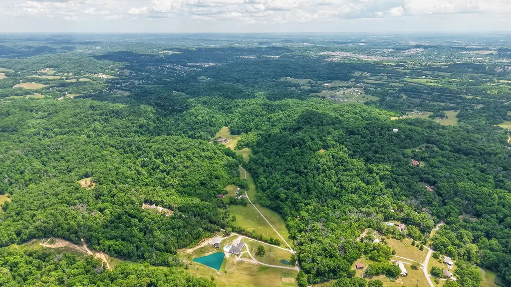 395B Allen Road Goodlettsville TN 37072
