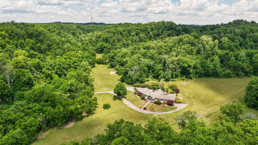 395B Allen Road Goodlettsville TN 37072