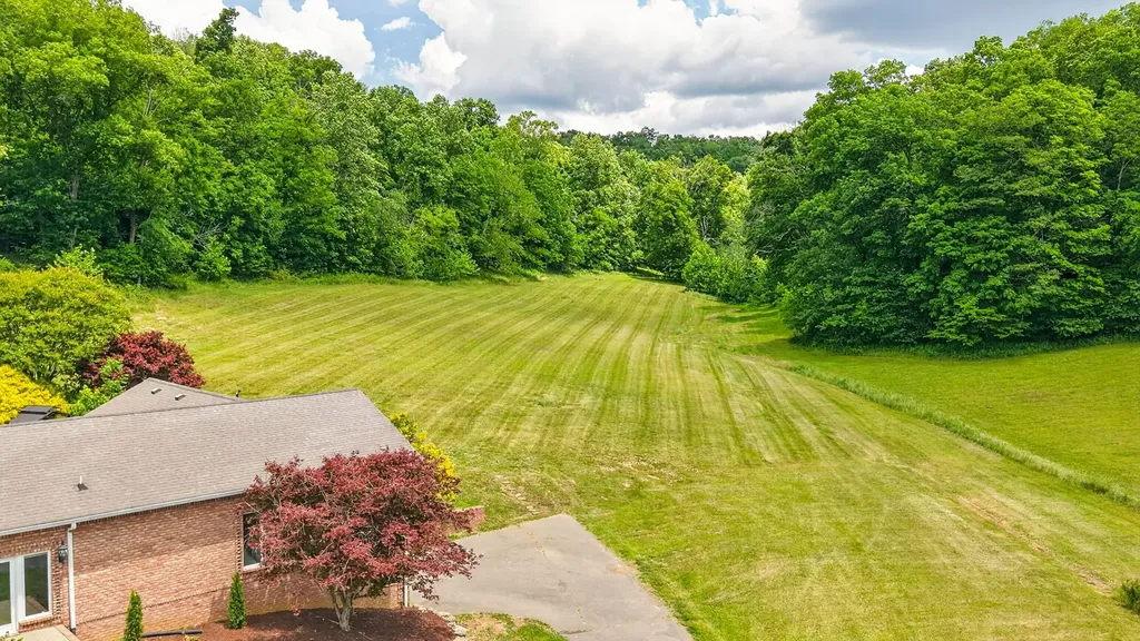 395B Allen Road Goodlettsville TN 37072