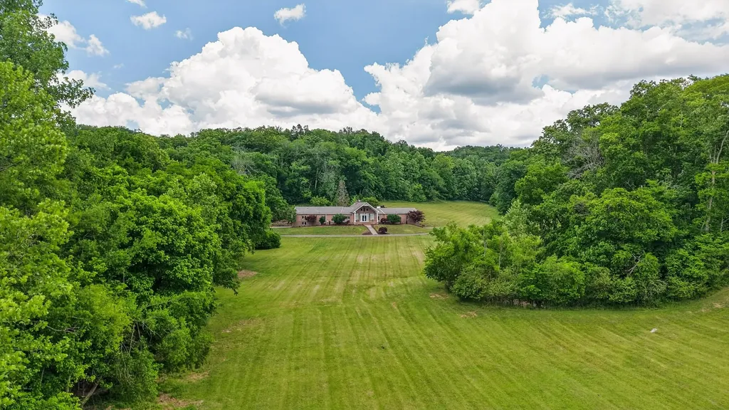 395B Allen Road Goodlettsville TN 37072