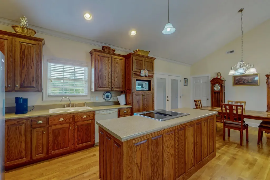 210 Hancock Road, NE Cleveland TN 37323