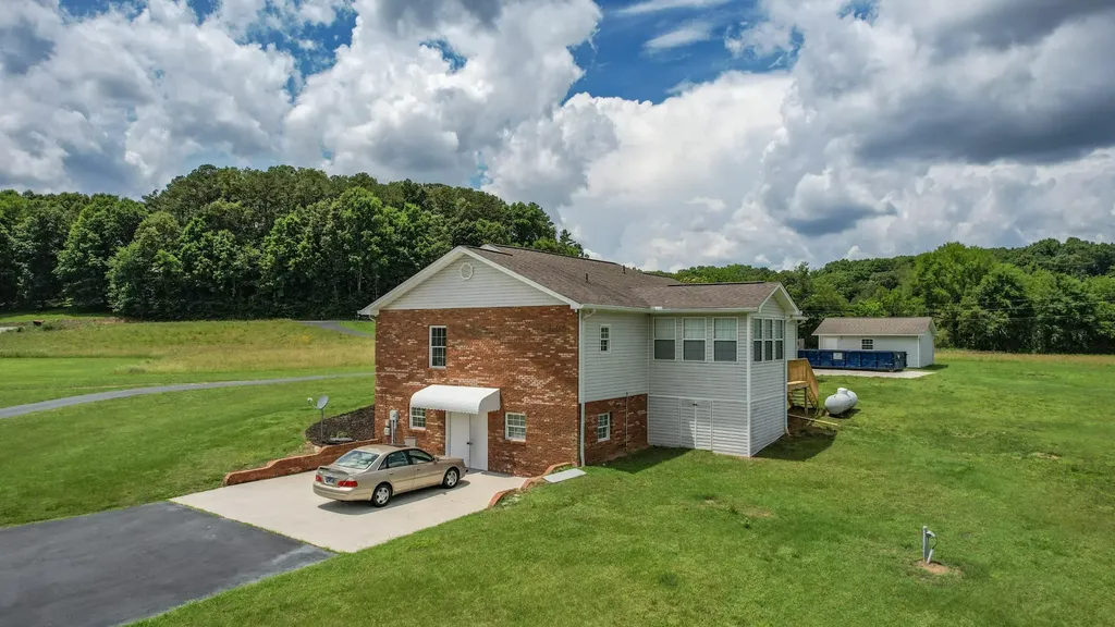 210 Hancock Road, NE Cleveland TN 37323