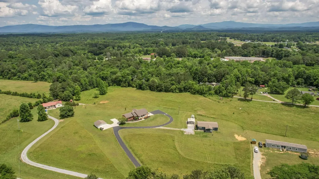 210 Hancock Road, NE Cleveland TN 37323