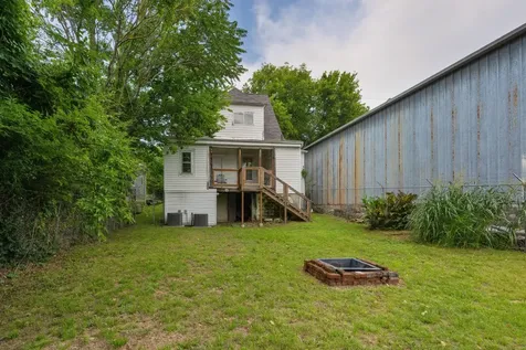 812 E 10th Street Chattanooga TN 37403