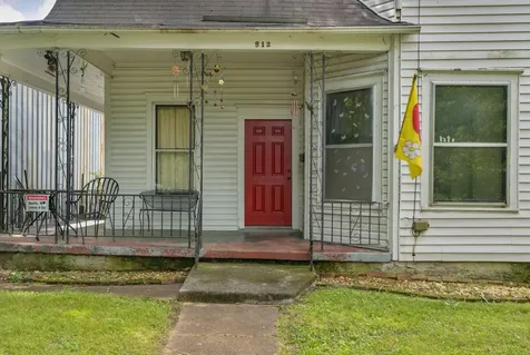 812 E 10th Street Chattanooga TN 37403
