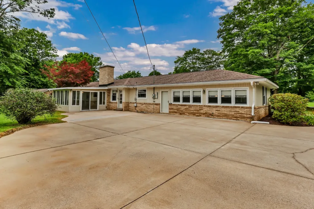 1283 Morgan Road Clarksville TN 37040