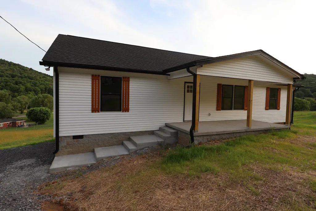 11 Wilkerson Hollow Lane Brush Creek TN 38547