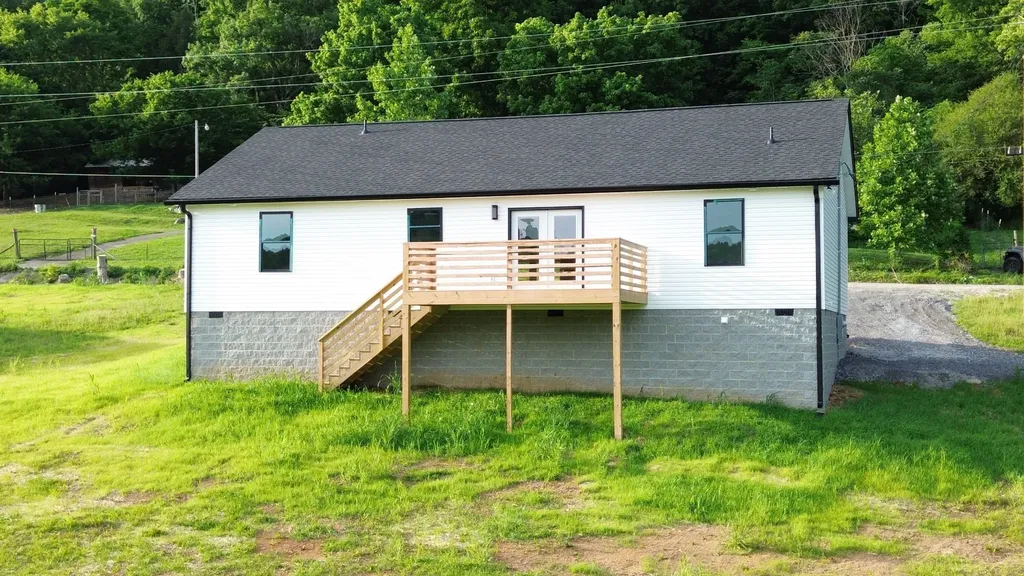 11 Wilkerson Hollow Lane Brush Creek TN 38547