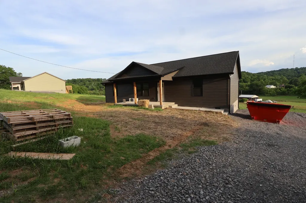 23 Wilkerson Hollow Lane Brush Creek TN 38547