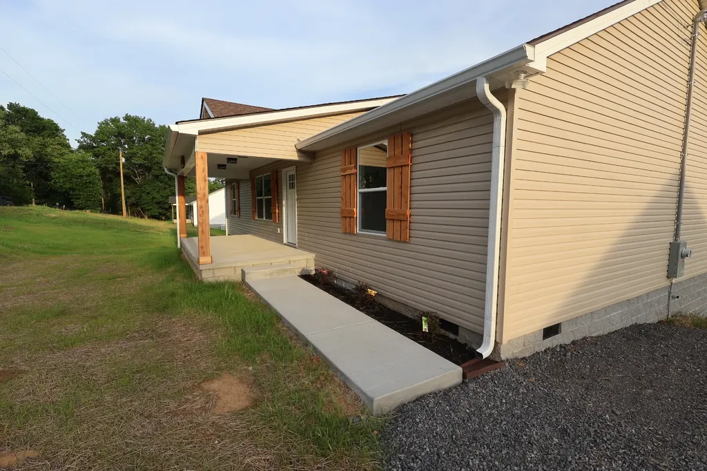 15 Wilkerson Hollow Lane Brush Creek TN 38547