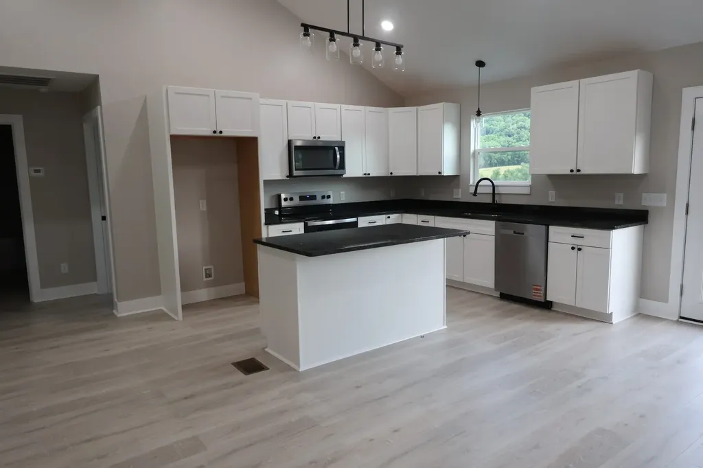 15 Wilkerson Hollow Lane Brush Creek TN 38547