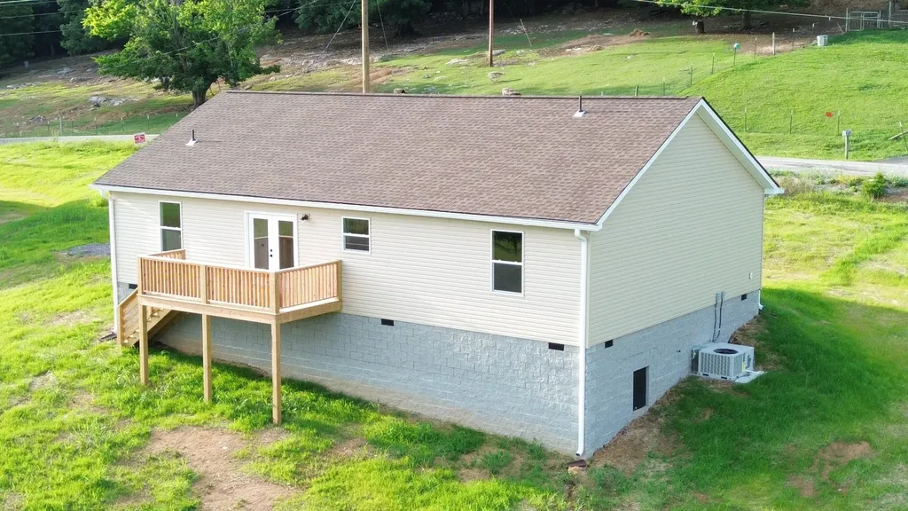 15 Wilkerson Hollow Lane Brush Creek TN 38547