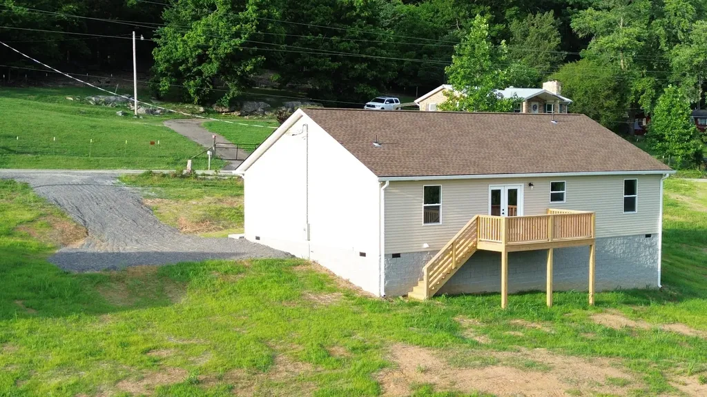 15 Wilkerson Hollow Lane Brush Creek TN 38547