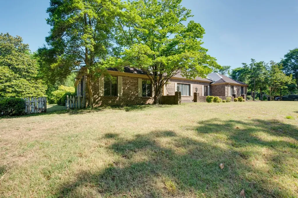 651 Old Lebanon Dirt Road Hermitage TN 37076