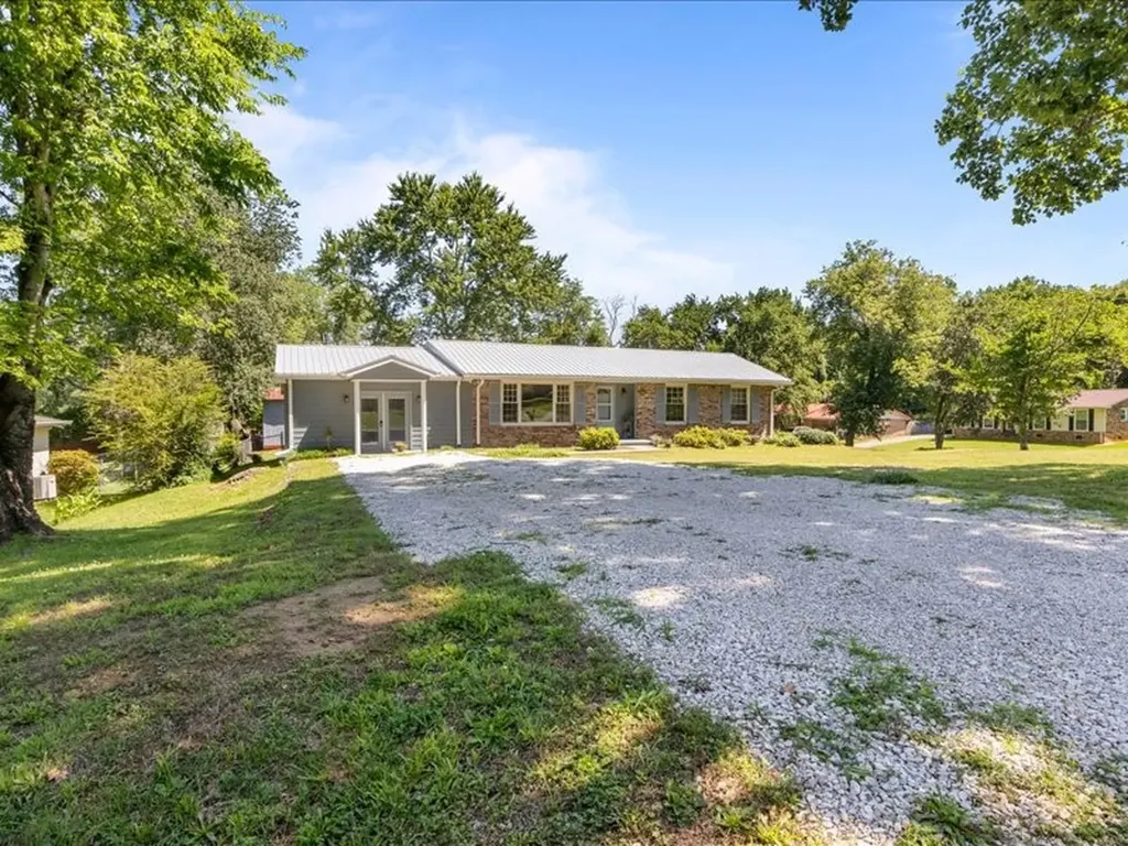 108 Sherry Lane Dickson TN 37055