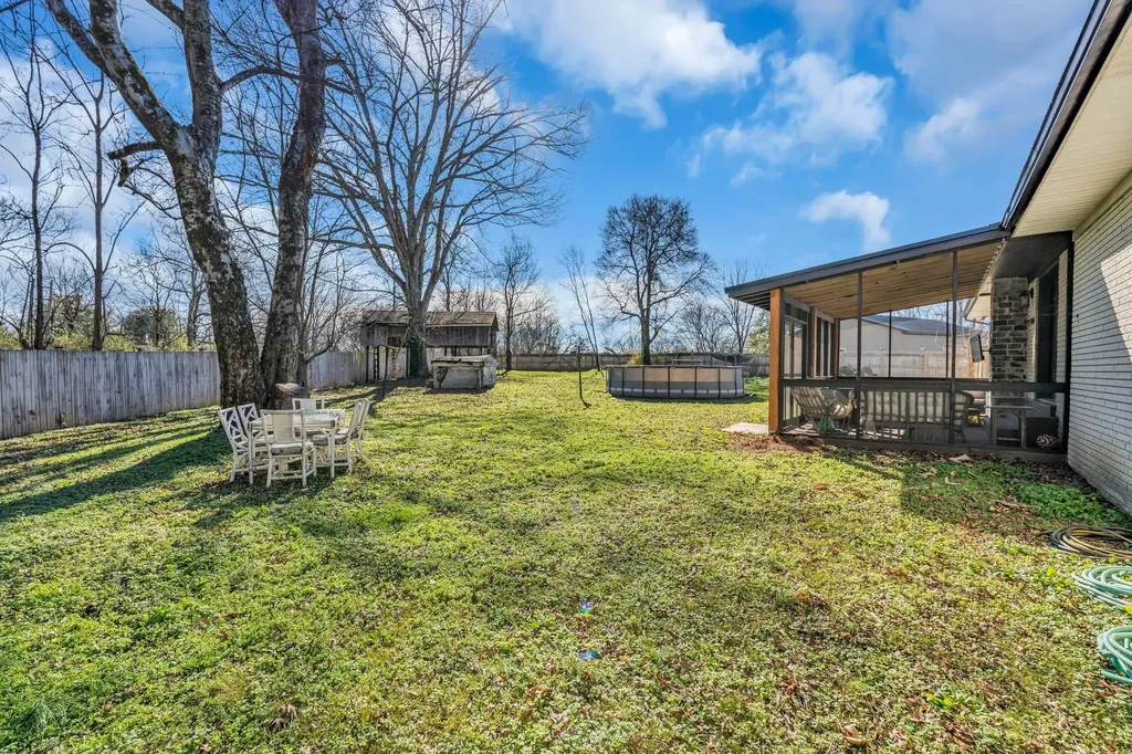 1508 Turnpike Road Summertown TN 38483