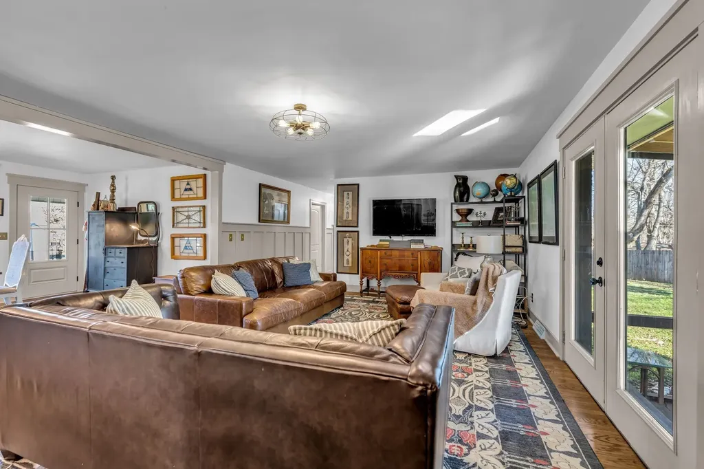 1508 Turnpike Road Summertown TN 38483