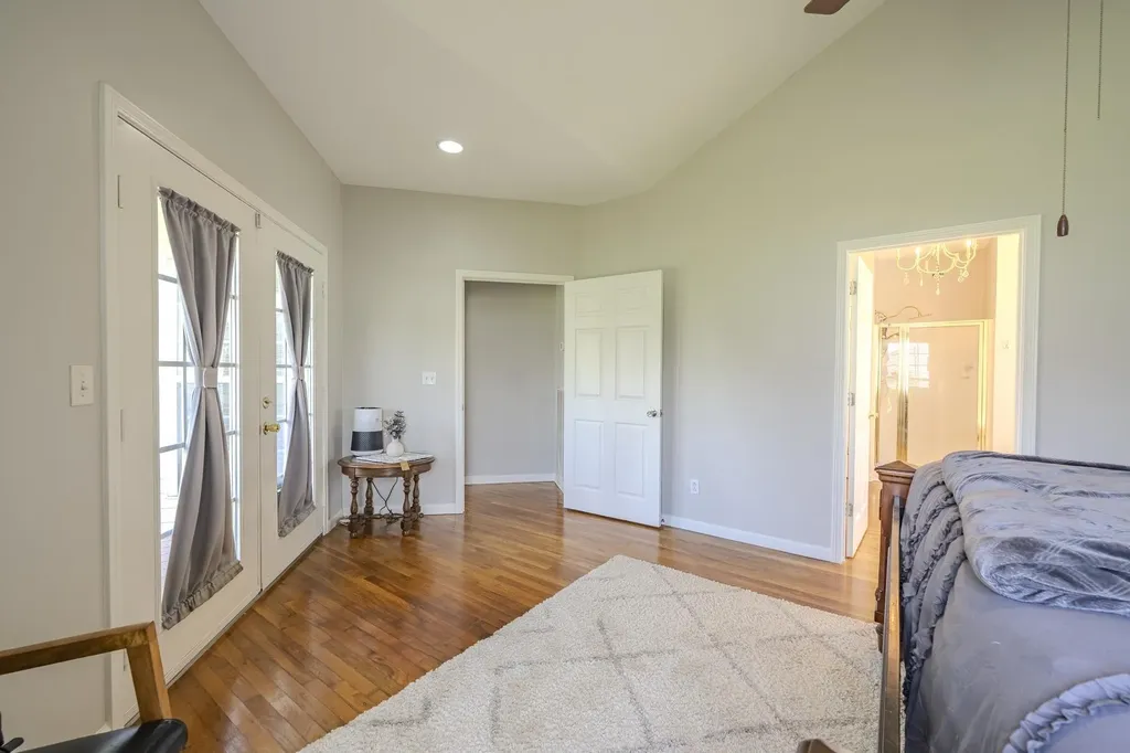 135 Betsy Drive Savannah TN 38372