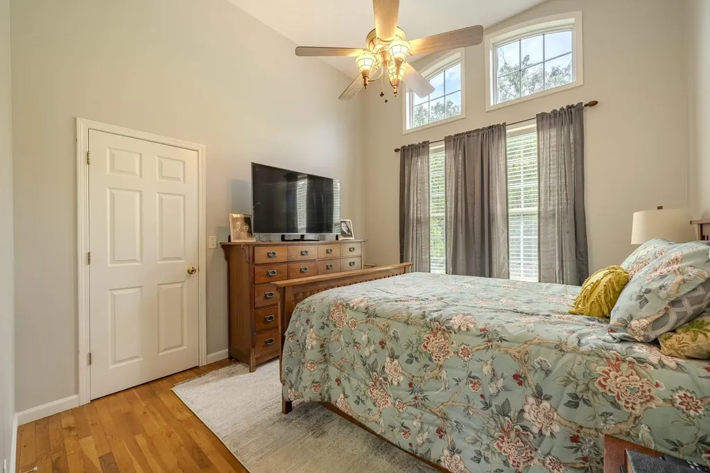 135 Betsy Drive Savannah TN 38372