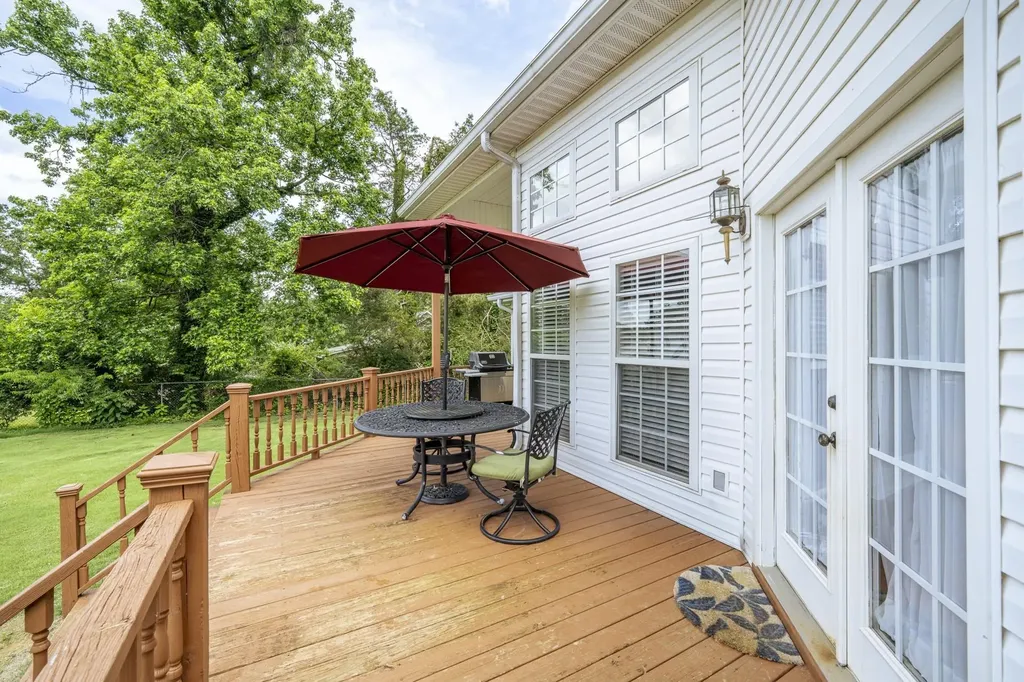 135 Betsy Drive Savannah TN 38372