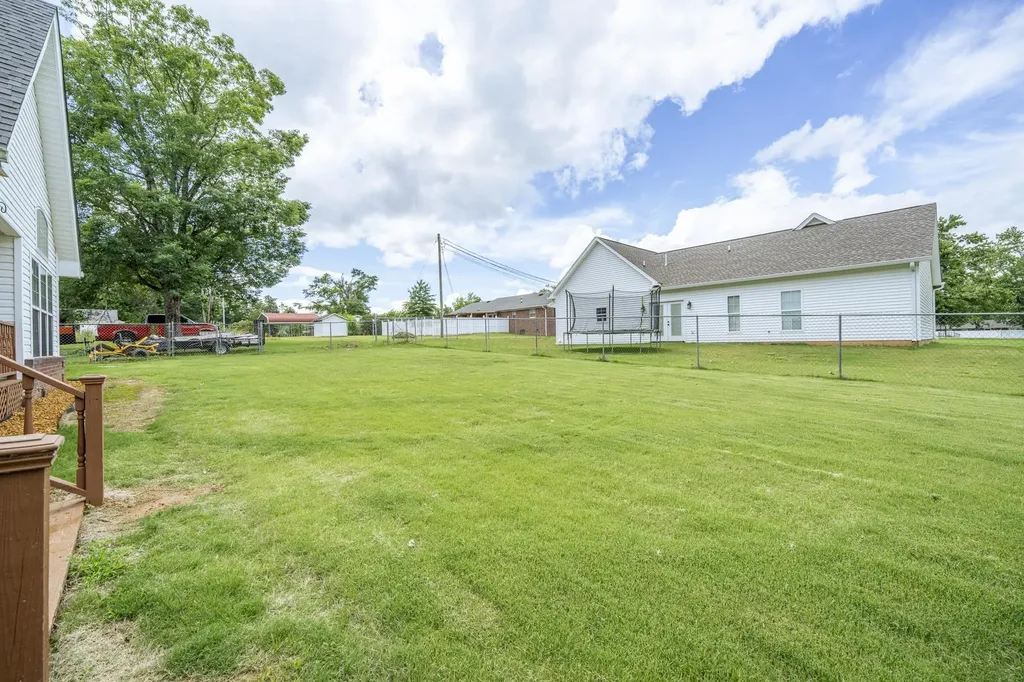 135 Betsy Drive Savannah TN 38372