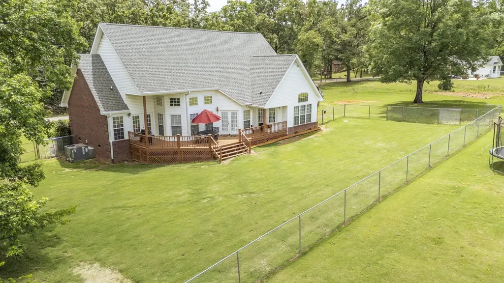 135 Betsy Drive Savannah TN 38372
