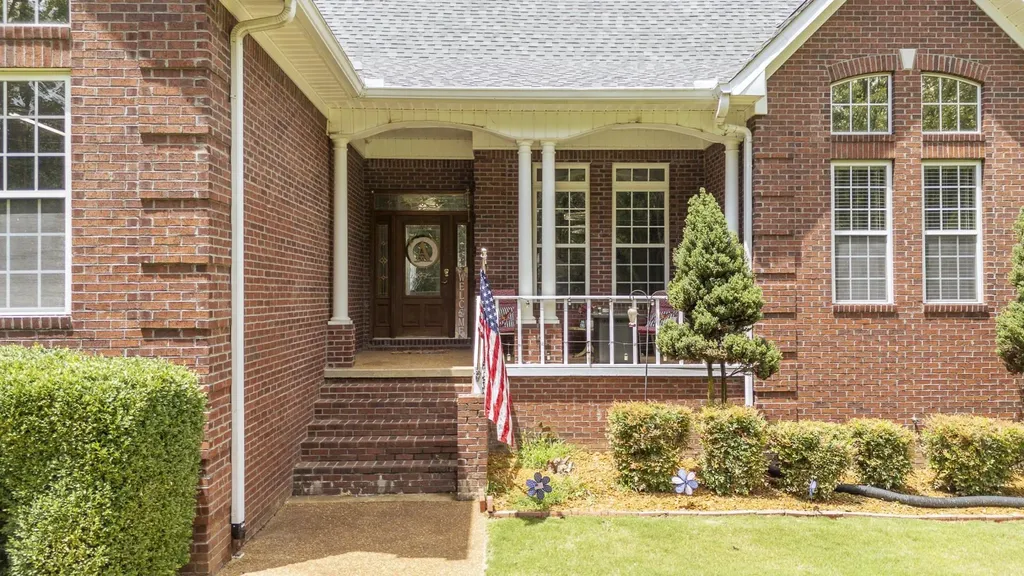 135 Betsy Drive Savannah TN 38372
