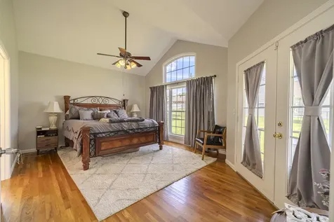 135 Betsy Drive Savannah TN 38372