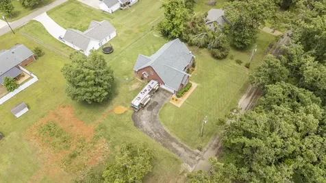 135 Betsy Drive Savannah TN 38372
