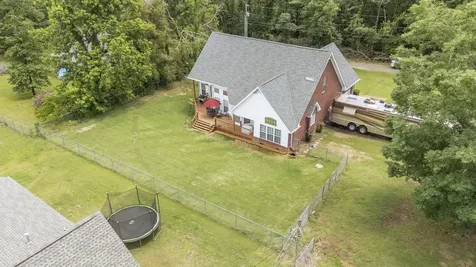 135 Betsy Drive Savannah TN 38372