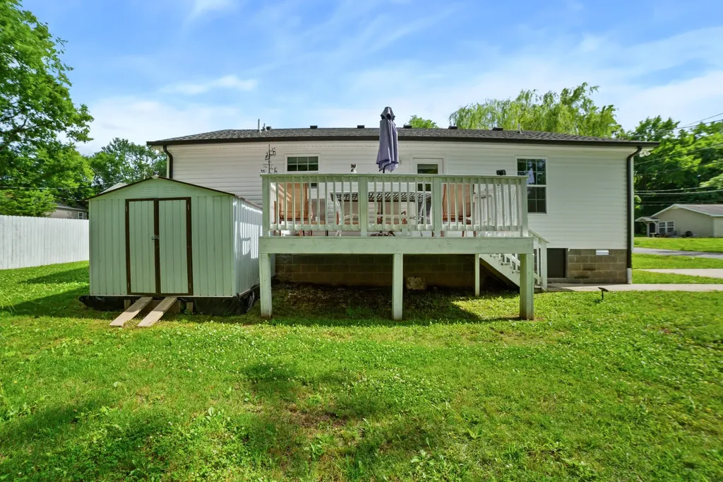 1804 Park Street Springfield TN 37172