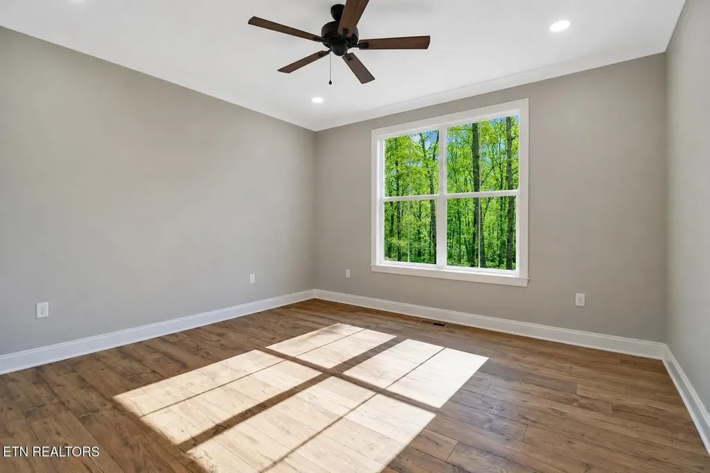 1052 Catoosa Ridge Drive Crossville TN 38571