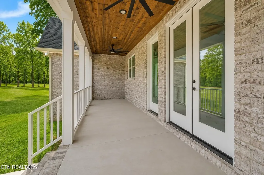 1052 Catoosa Ridge Drive Crossville TN 38571