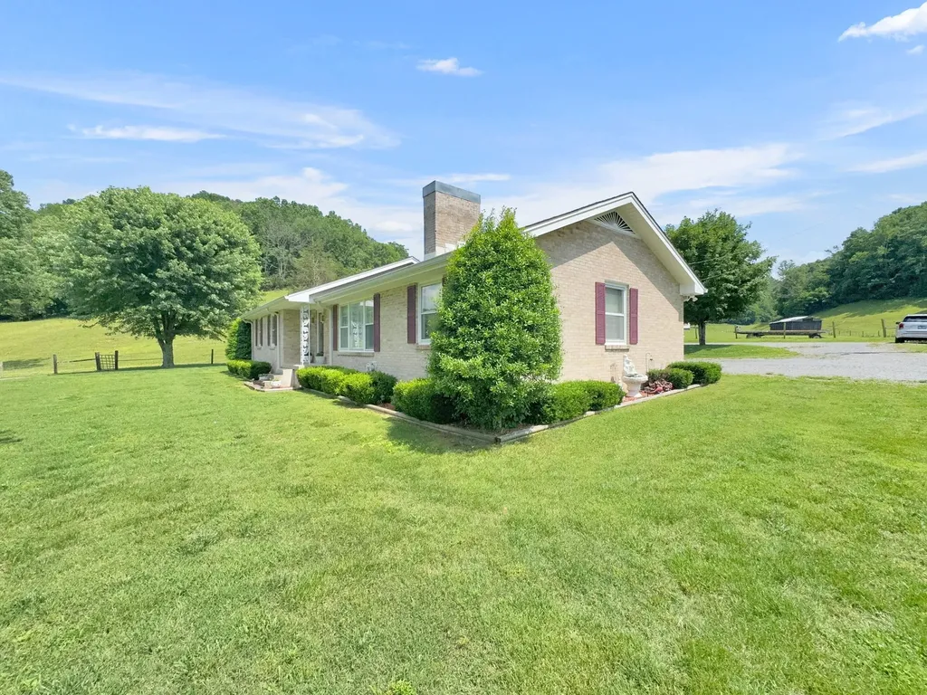 1358 Dry Branch Road Dixon Springs TN 37057