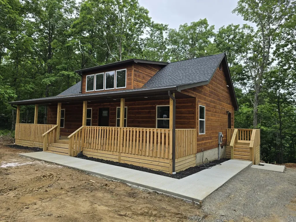 2377 Porch Rock Road Pikeville TN 37367